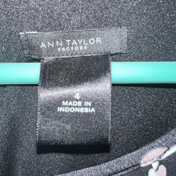 Anne Taylor knee length dress - Picture 2 of 3